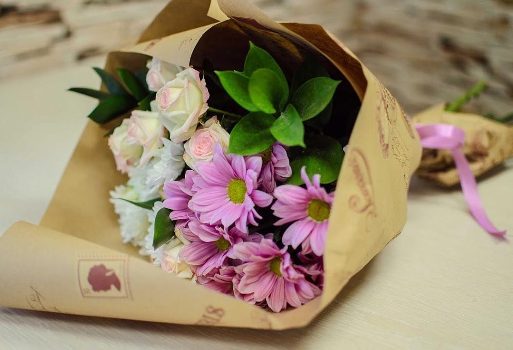 Букет цветов из: Розы и Хризантемы в Учкекен