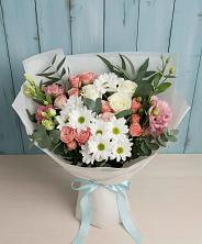 Букет цветов из:  Розы, Лизиантусы и Хризантемы в Учкекен