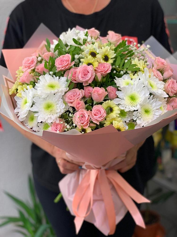 Букет цветов из: Розы и Хризантемы в Учкекен