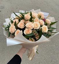 Букет Кремовые розы Латте в Учкекен