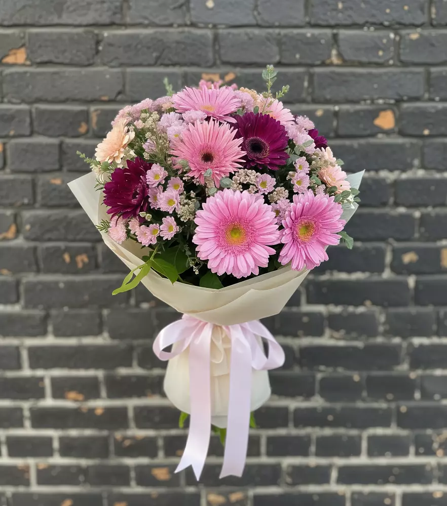 Букет цветов из: Герберы и Хризантемы в Учкекен