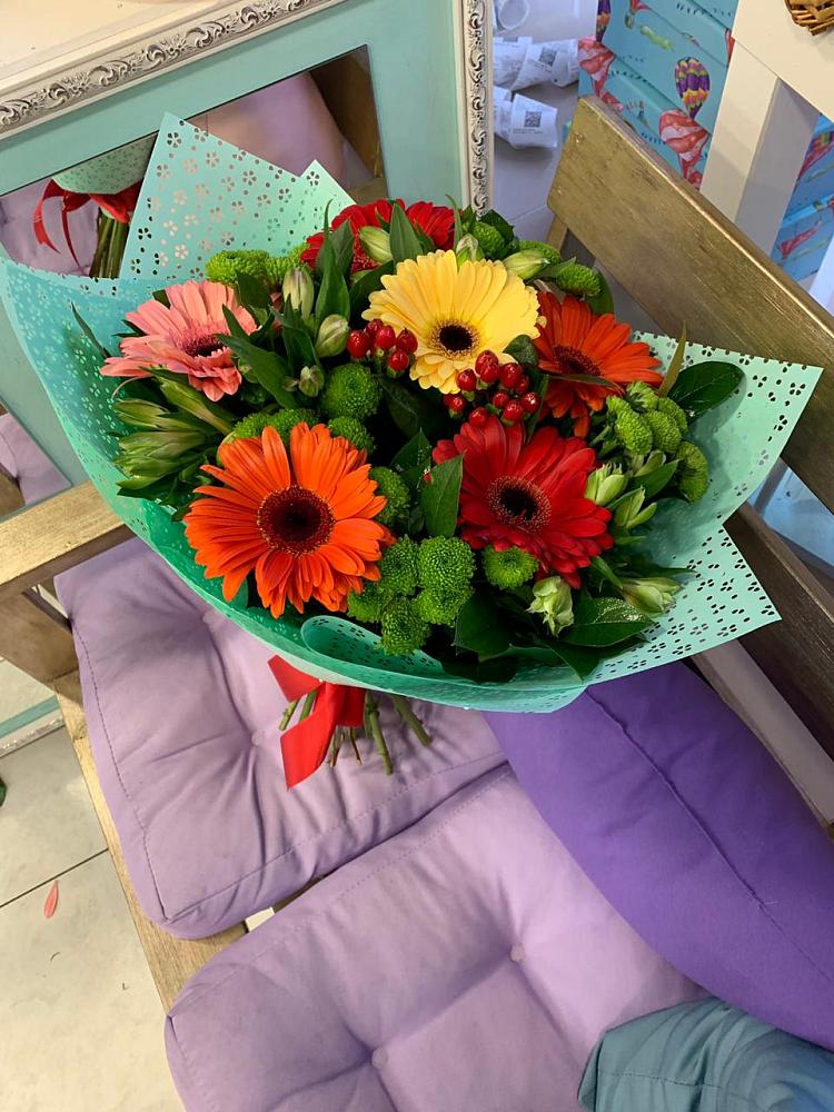 Букет цветов из: Герберы, Хризантемы и Альстромерии в Учкекен