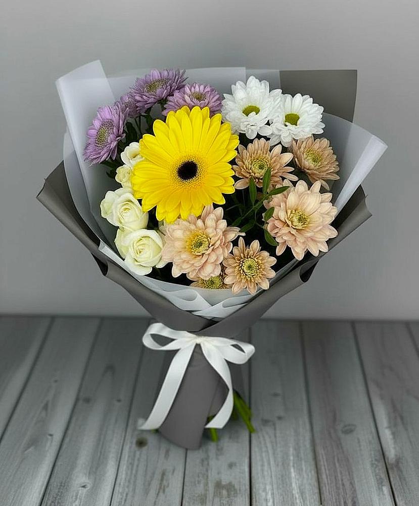 Букет цветов из: Розы, Герберы и Хризантемы в Учкекен