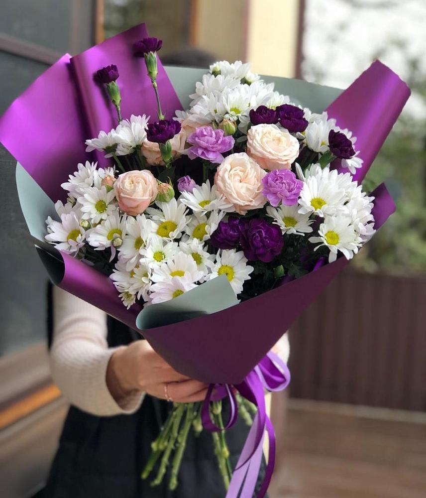Букет цветов из: Хризантемы, Гвоздики и Розы в Учкекен
