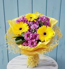 Букет цветов из:  Хризантемы и Герберы в Учкекен