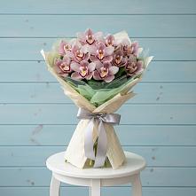 Букет цветов из:  Орхидеи и Розы в Учкекен
