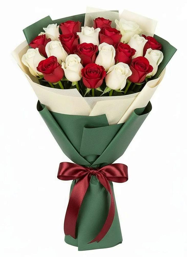 Букет Микс из красных и белых роз в Учкекен