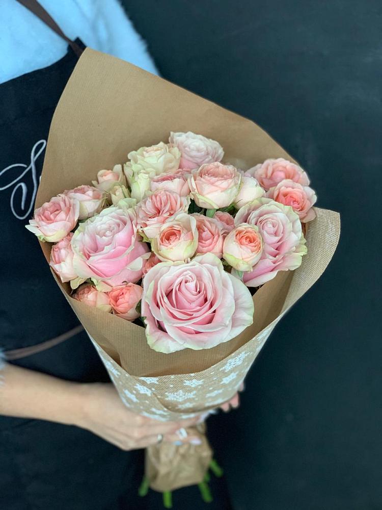 Букет цветов из: Хризантемы и Розы в Учкекен