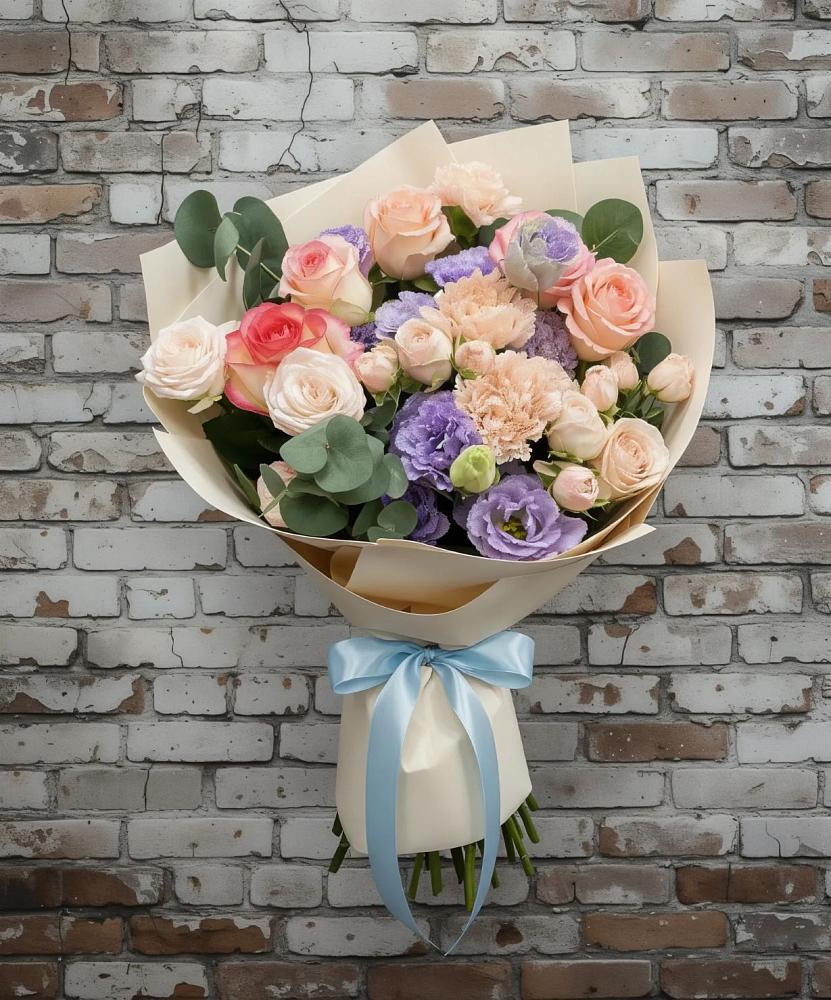 Букет цветов из: Розы, Лизиантусы и Гвоздики в Учкекен