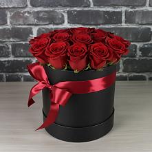 Цветочная композиция из Розы в шляпной коробке в Учкекен