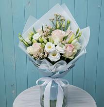 Букет цветов из:  Розы и Лизиантусы в Учкекен