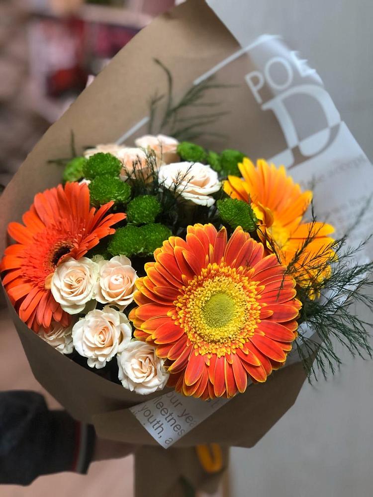 Букет цветов из: Герберы, Хризантемы и Розы в Учкекен