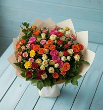 Букет Микс из разноцветных кустовых роз в Учкекен
