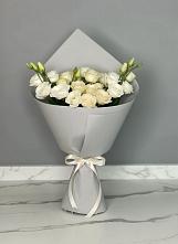 Букет цветов из:  Розы и Лизиантусы в Учкекен